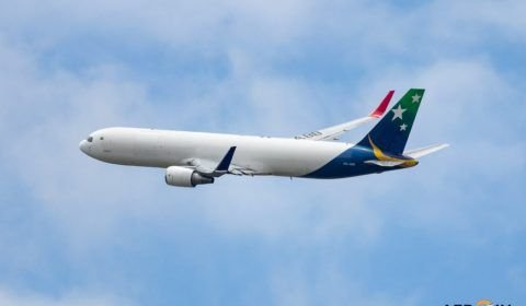 Volta a voar o Boeing 767 que colidiu com placas de obras na pista do Aeroporto de Manaus