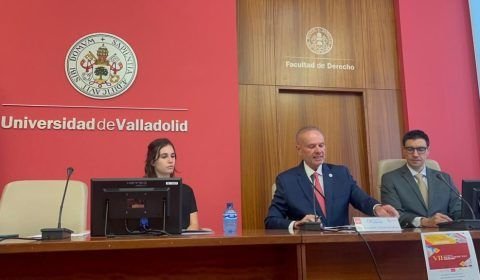 Coordenador-geral da Escola de Contas do TCE-AM palestra em Universidade da Espanha sobre Amazônia e sustentabilidade