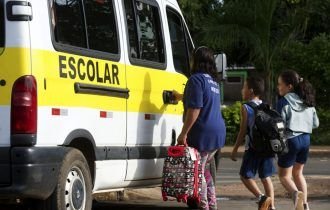 Reajuste do transporte escolar em Manaus fica para o próximo ano
