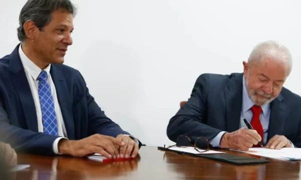 Lula e Haddad discutem programa de desconto para eletrodomésticos