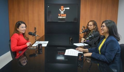 Nova edição do programa “TJAM PODCAST” está disponível, tendo a juíza Dinah Câmara Fernandes como entrevistada