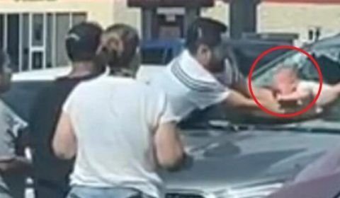 Vídeo: pai quebra vidro e resgata bebê trancado em carro sob 40ºC nos EUA