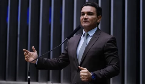 Sabino no Turismo pode não ser suficiente para União Brasil ficar na base de Lula, dizem lideranças