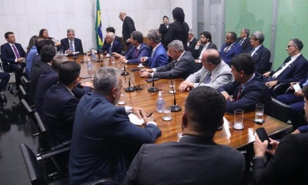 Frente Nacional dos Prefeitos intensifica mobilização contra reforma tributária