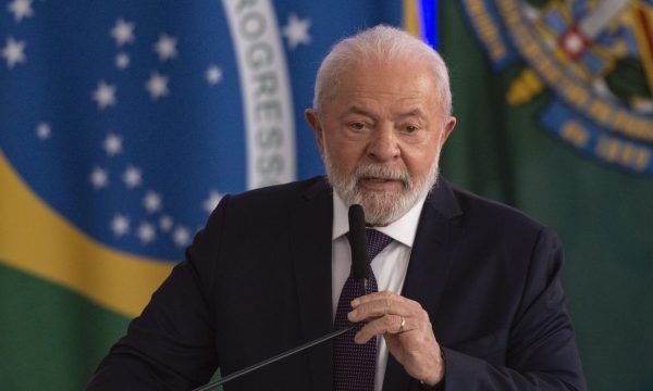 Brasil pode ser para os combustíveis renováveis o que Oriente Médio é para o petróleo, diz Lula