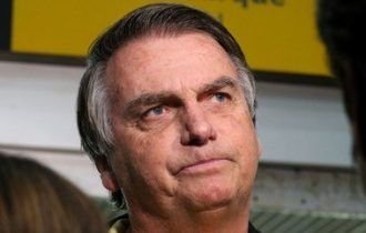 Bolsonaro é levado a SP para tratar erisipela e obstrução intestinal