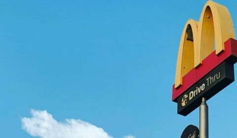 TST condena McDonald’s em R$ 2 mi por trabalho de adolescentes em chapas e fritadeiras