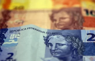 Juros altos no Brasil podem custar até R$ 182 bilhões a mais por ano ao país