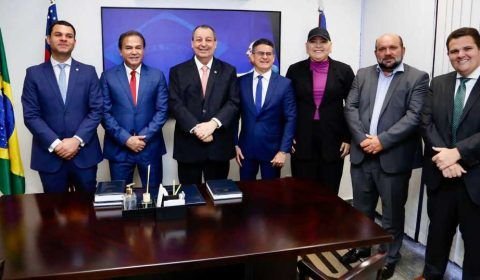 Nicson Marreira reúne em Brasilía e garante investimentos para Tefé 