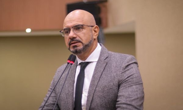 Elissandro fala que desembargadores e juízes 'empurram sujeira para baixo do tapete'