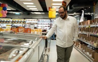Supermercados descartaram 210 kg de alimentos avariados, segundo Procon