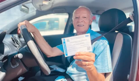 Prefeitura discute melhorias no transporte público para PcDs e emite credencial especial de estacionamento 