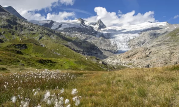 Derretimento de geleira na Áustria revela corpo de homem morto há 20 anos