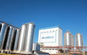 Ambev tem queda de 15% em lucro no 2º trimestre, para R$ 2,5 bilhões