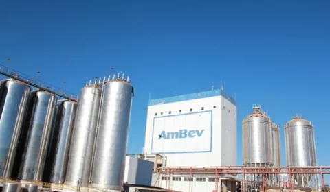 Ambev tem queda de 15% em lucro no 2º trimestre, para R$ 2,5 bilhões