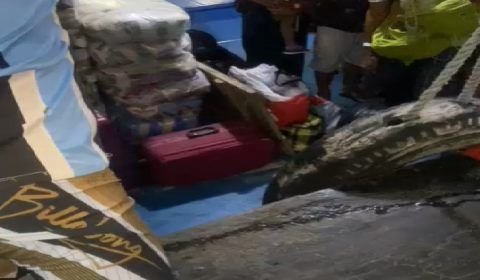 Navio naufraga próximo de comunidade Marimba; veja o vídeo