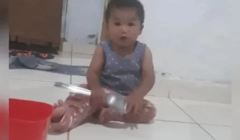 Bebê morre após chaleira com água quente cair sobre ele