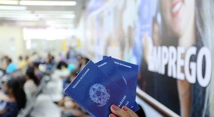 Brasil cria mais de 142 mil vagas com carteira assinada em julho