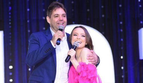 Descobridor de Larissa Manoela parabeniza pai da atriz; ‘vai te deixar mais forte’