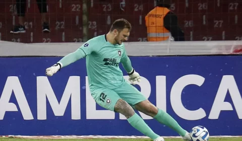 Diniz convoca Lucas Perri para o lugar de Bento na Seleção