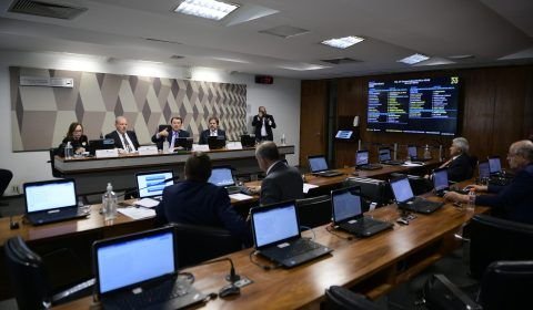 Reforma Tributária: representantes da indústria pedem limite para isenções