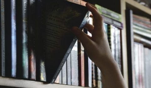 MP investiga contrato de R$ 720 mil da Prefeitura de Cidade Ocidental para compra de livros