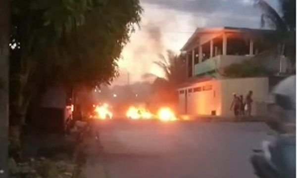 Em Manaus, moradores do Santo Antônio protestam contra falta de energia