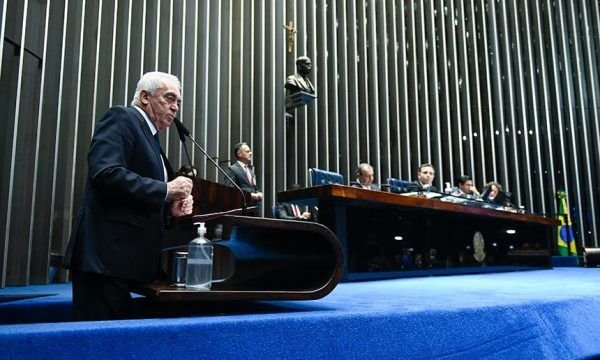 Senado restaura voto de desempate pró-governo no Carf