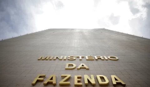 Diretrizes Orçamentárias de 2024 podem subir R$ 210 bi em relação a de 2023, dizem economistas