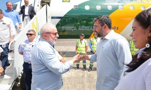 Wilson Lima recebe presidente Lula em Parintins 