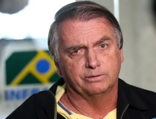 Bolsonaro não precisa ir para hospital, mas de melhor cuidado, diz PF