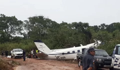 Corpos das vítimas de acidente com avião no Amazonas chegam em Manaus