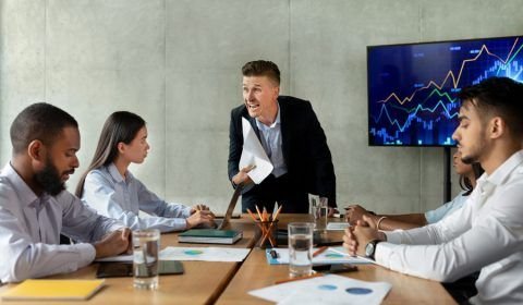 Estudo identifica liderança como fator determinante para a saúde mental no trabalho