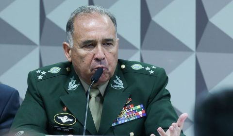 General Dutra nega negligência na retirada de acampamento do QG