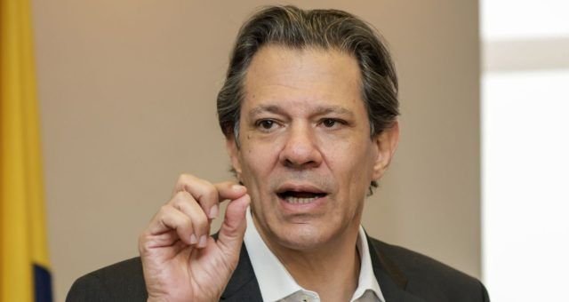 Haddad fará proposta aos estados para conter preços dos combustíveis