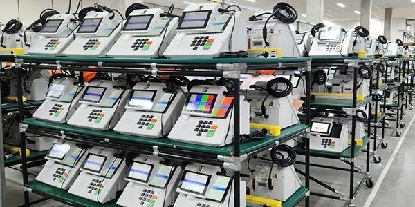 Mais de 28 mil novas urnas eletrônicas devem ser entregues aos TREs em setembro