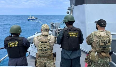 Marinha e PF fazem maior apreensão de cocaína no mar brasileiro