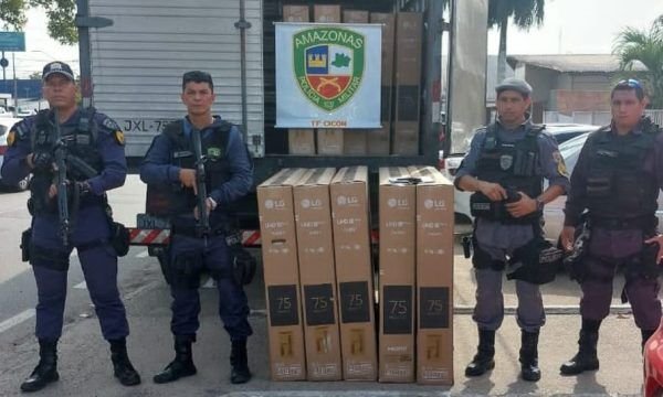 Mulher é presa com 10 televisores furtados de empresa em Manaus