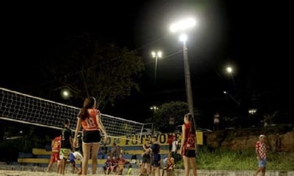 Prefeitura de Manaus moderniza mais de 360 campos e quadras de esporte