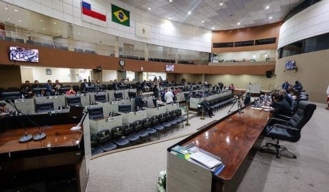 Vereadores condenam ataques criminosos na internet que visavam atingir prefeito de Manaus