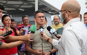 Fumaça que encobre Manaus faz prefeitura adiar Boi Manaus e a reduzir para um dia o aniversário da cidade