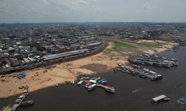 Nível do Rio Negro sobe 1 metro na última semana em Manaus