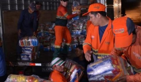 Prefeito acompanhou carregamento de balsa com mantimentos para beneficiar mais 500 famílias atingidas pela severa estiagem nos rios amazônicos