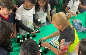 Prefeitura leva ação de educação de trânsito para alunos de escola estadual no bairro Santo Antônio