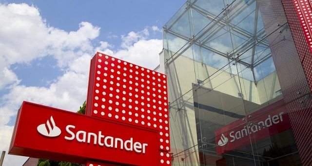 Amazonenses podem concorrer a 2,5 mil vagas em programa gratuito do Santander que prepara profissionais para trabalhar no mercado financeiro