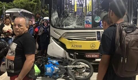 Agente morre e PM fica ferido em acidente entre moto e ônibus
