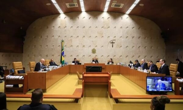 STF derruba lei do Paraná que facilitava porte de armas de fogo a CACs