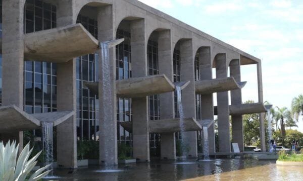 Ministério da Justiça fará novas regras para entrada de visitantes no Palácio