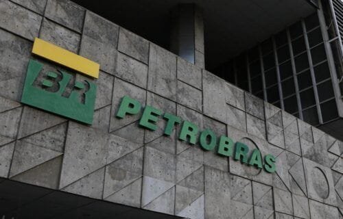Justiça condena seis por corrupção e lavagem em contratos da Petrobras