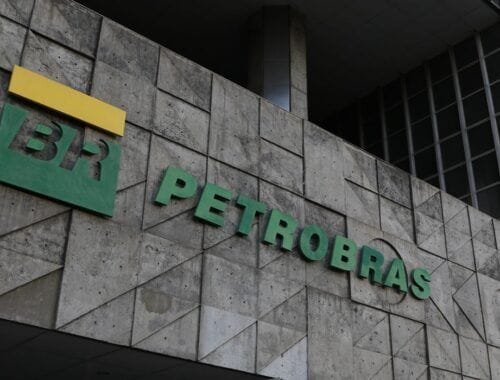Petrobras reduz preço do diesel para distribuidoras após medida do governo federal